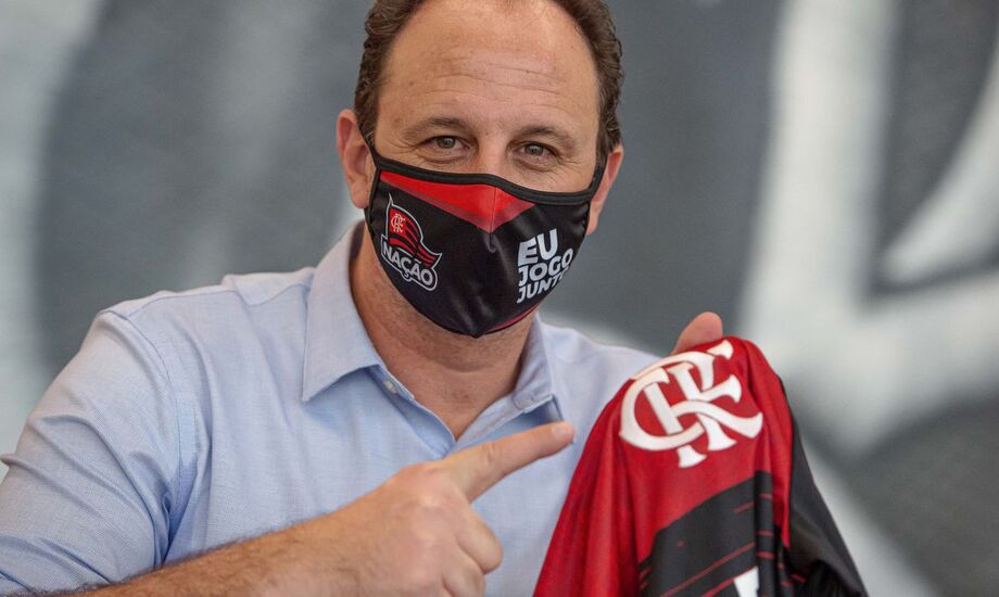 O técnico Rogério Ceni