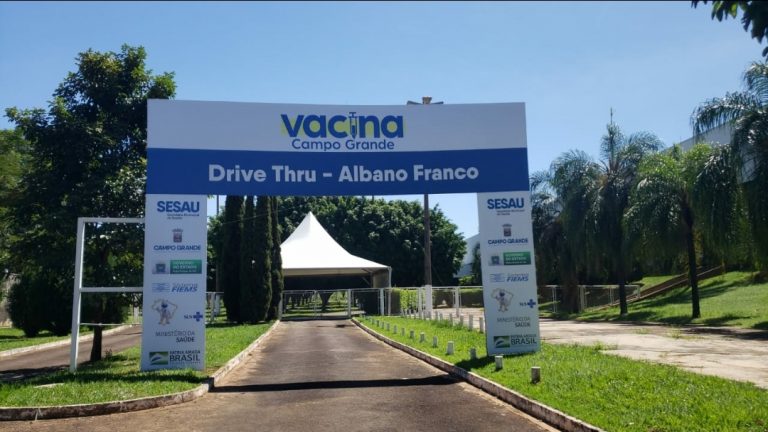 Drive-thru de vacinação