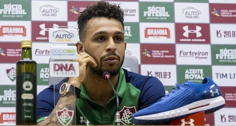 Wellington Nem concede entrevista no Fluminense em 2019