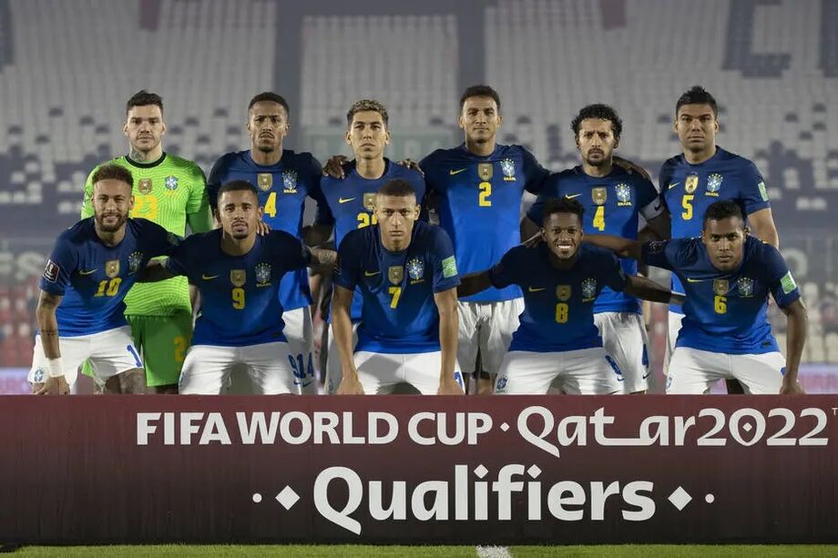 Seleção brasileira antes do duelo com o Paraguai