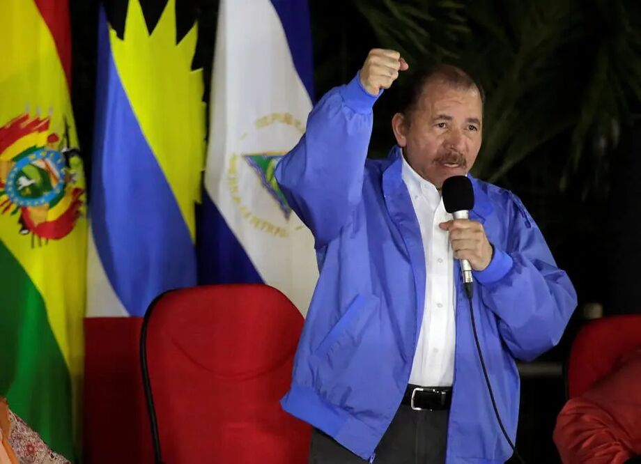 No governo desde 2007, Ortega é acusado de corrupção por seus adversários e de instalar uma ditadura ao lado de sua mulher, Rosario Murillo, que é vice-presidente