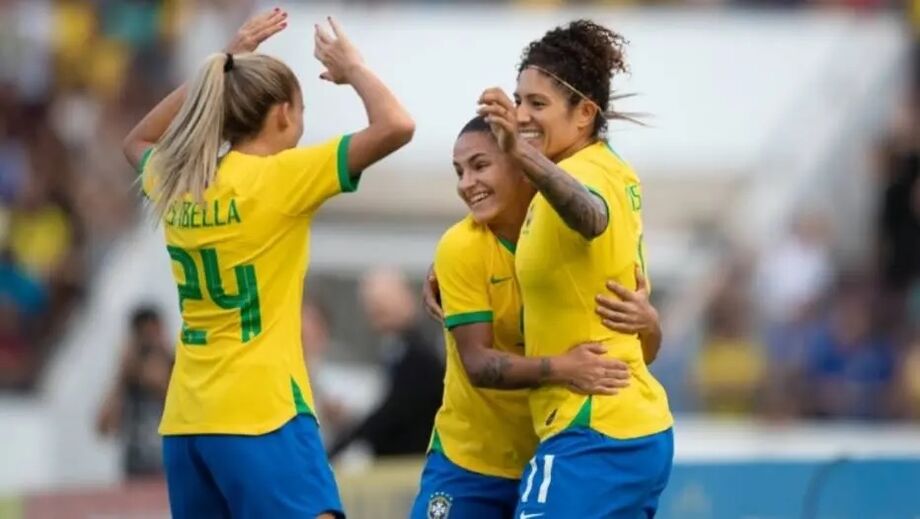 Cristiane (dir.) ficou fora dos Jogos de Tóquio