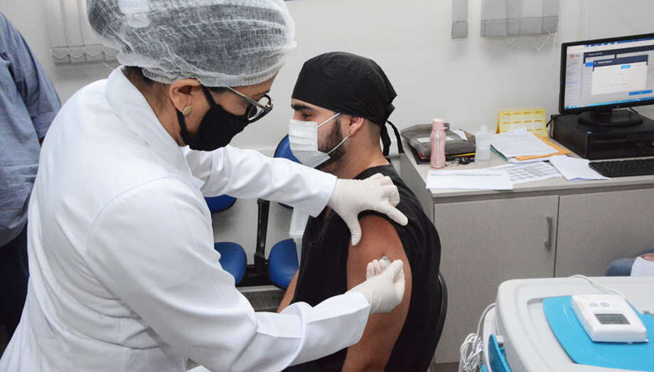 Vacinação contra a Covid-19 em Dourados