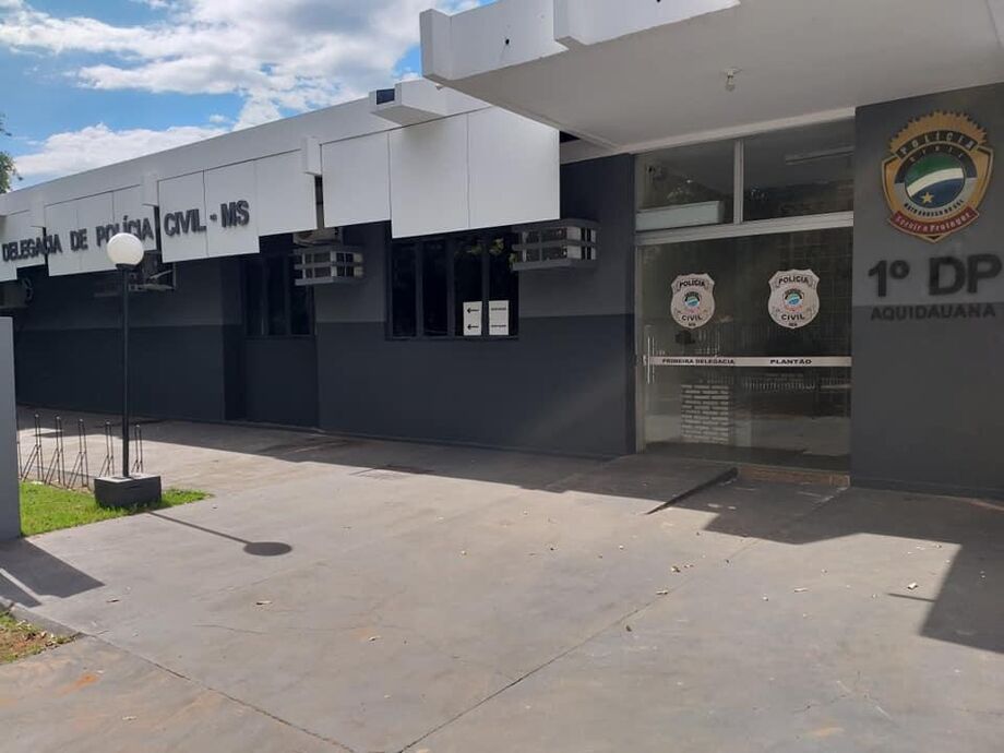 Comunicado o fato à Polícia Civil e iniciadas as diligências investigativas, o Setor de Investigações Gerais identificou a mulher de 25 anos e um homem de 19 como os autores do crime