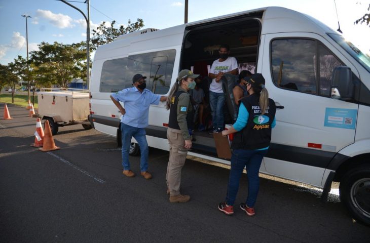 Fiscalização contou com apoio da Guarda Municipal de da Agetran no Posto da Polícia Rodoviária Federal e na Avenida Presidente Vargas