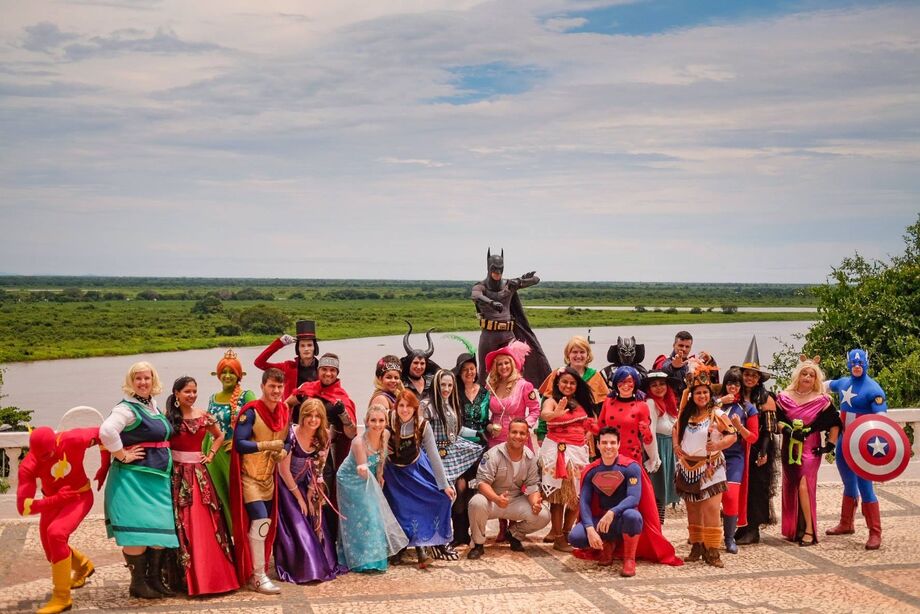 Desde 2013, o Homem Aranha, a Mulher Maravilha, o Superman e diversos outros personagens se concentram em visitas motivacionais aos hospitais, asilos, unidades de acolhimentos e apoia instituições sem fins lucrativos