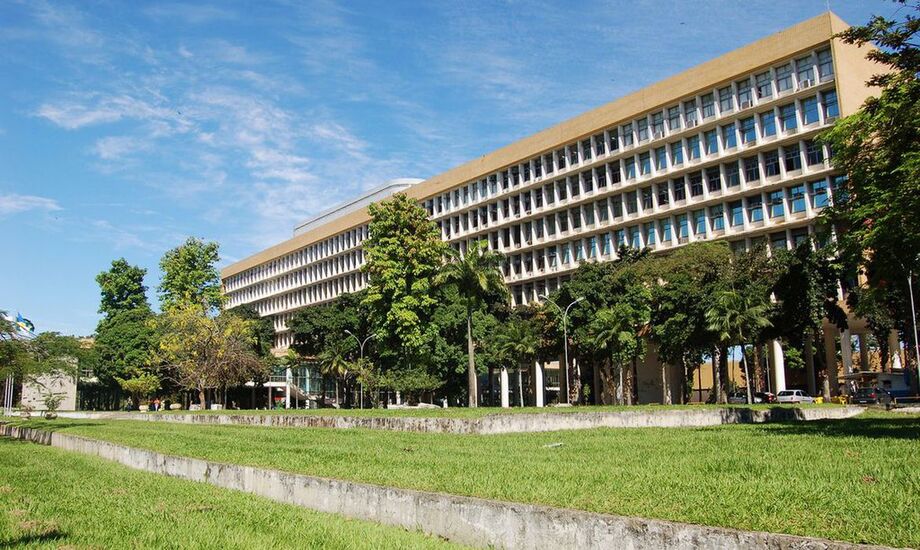 Evento na UFRJ discute futuros possíveis perante a crise atual