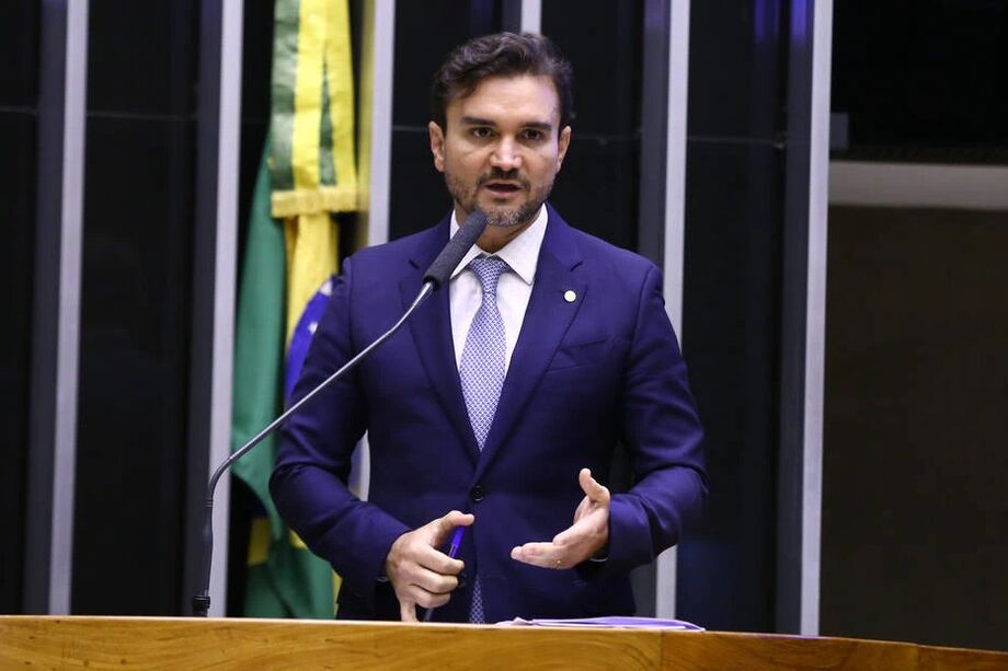 O relator da reforma do Imposto de Renda, deputado Celso Sabino (PSDB-PA)