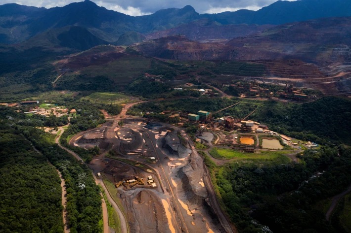 Vista área da Mina Alegria, da Samarco, em Mariana (MG), que se encontra fechada desde o desastre de 2015