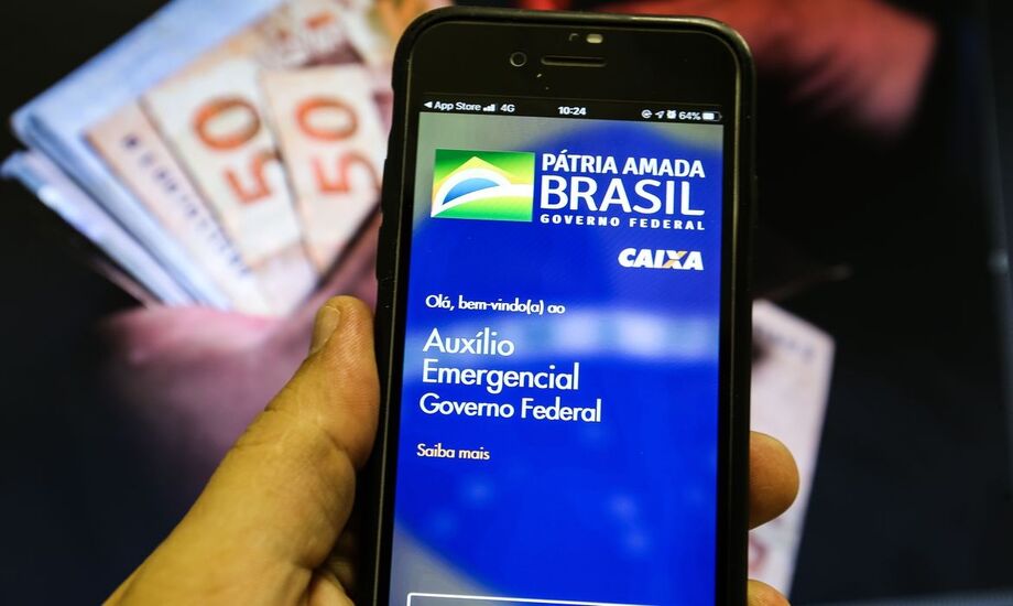 Em caso de dúvidas, a central telefônica 111 da Caixa funciona de segunda a domingo, das 7h às 22h