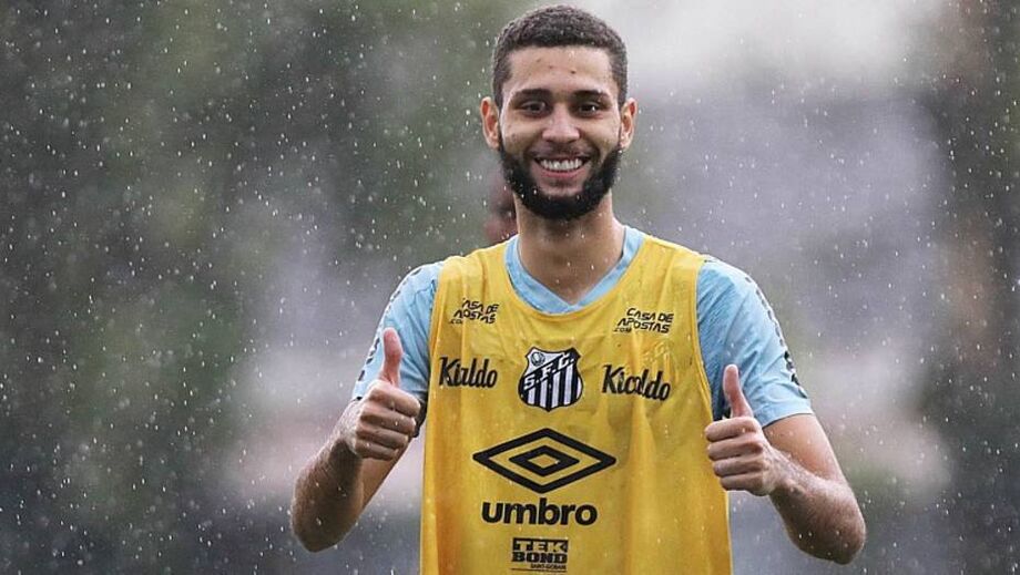O jogador fez exames no fim de semana e já retomou os treinos com os demais companheiros santistas no CT Rei Pelé