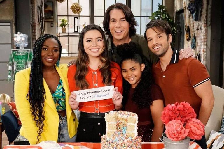 Atores da série 'iCarly', que ganhou revival e estreia no Brasil nesta sexta, pela Paramount+