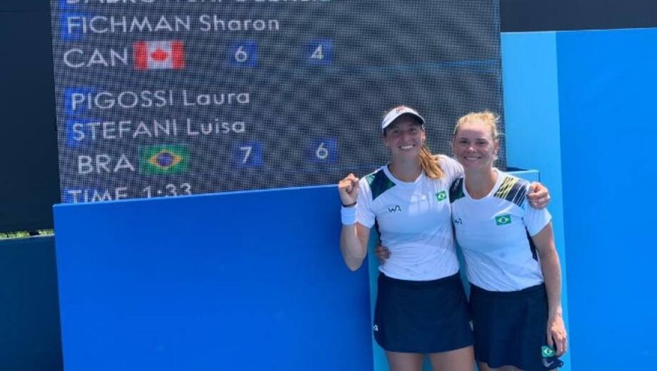Luisa Stefani e Laura Pigossi estrearam com vitória nos Jogos de Tóquio