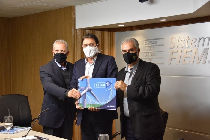 Sérgio Longen e governador Reinaldo Azambuja com o ministro de Minas e Energia, Bento Albuquerque