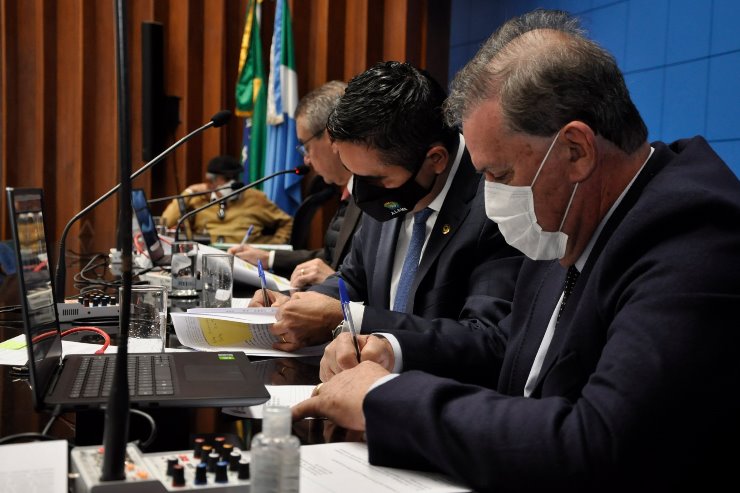 Sessão virtual é transmitida pelo canal oficial da TV Assembleia no YouTube ou Facebook da Casa de Leis
