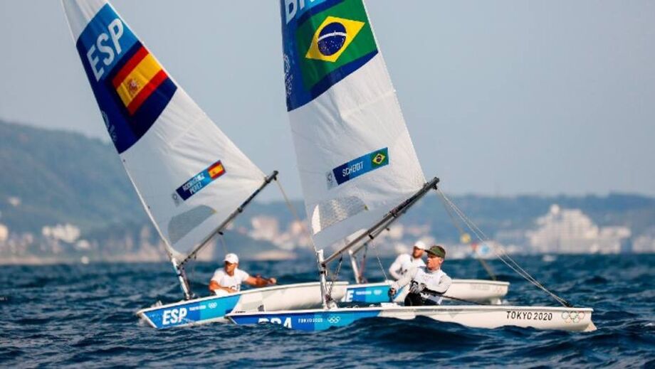 Robert Scheidt estreou em 11º lugar na classe laser na Olimpíada de Tóquio