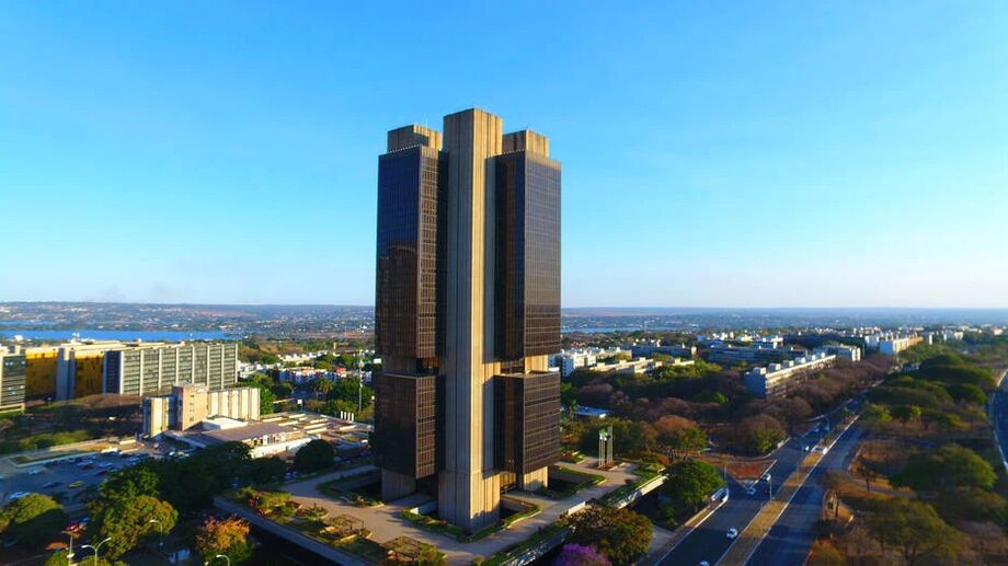 A relação entre o déficit primário e o PIB este ano foi de 2,50% para 2,39%
