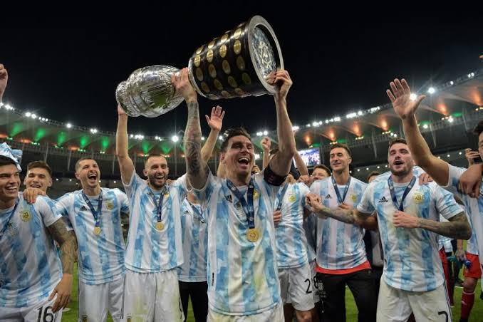 O troféu conquistado pela equipe de Lionel Scaloni colocou fim a uma longa espera da Argentina por títulos.