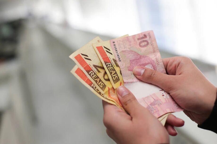 O Dollar Index cai cerca de 0,19% às 9h12