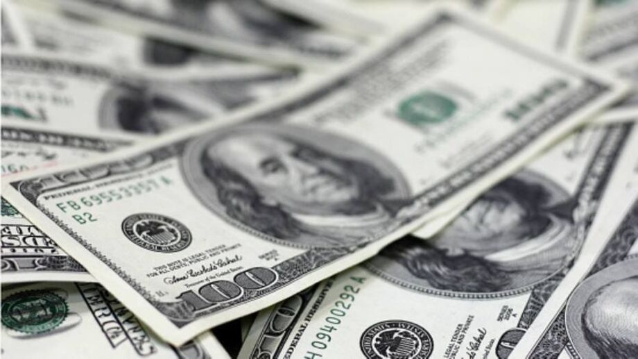 Às 9h29, o dólar à vista caía 1,29%, a R$ 5,1142. O dólar futuro para agosto recuava 0,97%, a R$ 5,1245