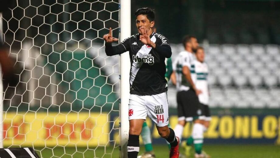 Cano marcou um dos gols do empate entre Coritiba e Vasco no Couto Pereira