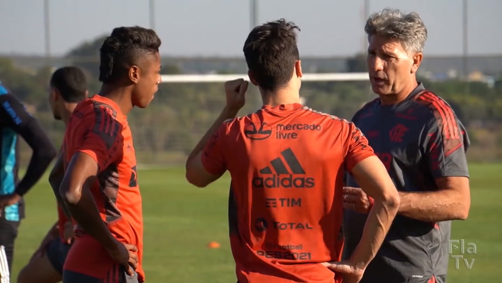 Rodrigo Caio e Bruno Henrique treinam e reforçam o Flamengo na Libertadores