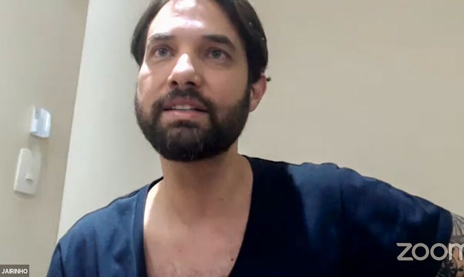 Ele está preso no Rio, acusado de homicídio triplamente qualificado
