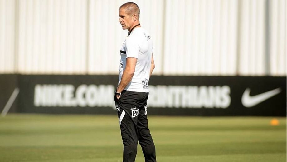 Sylvinho, técnico do Corinthians
