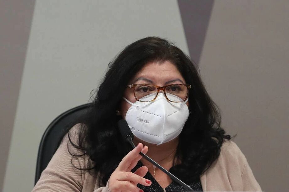 A servidora Regina Célia, do Ministério da Saúde, depõe na CPI da Covid