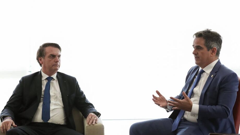 O presidente da República, Jair Bolsonaro com o senador Ciro Nogueira (PP-PI)
