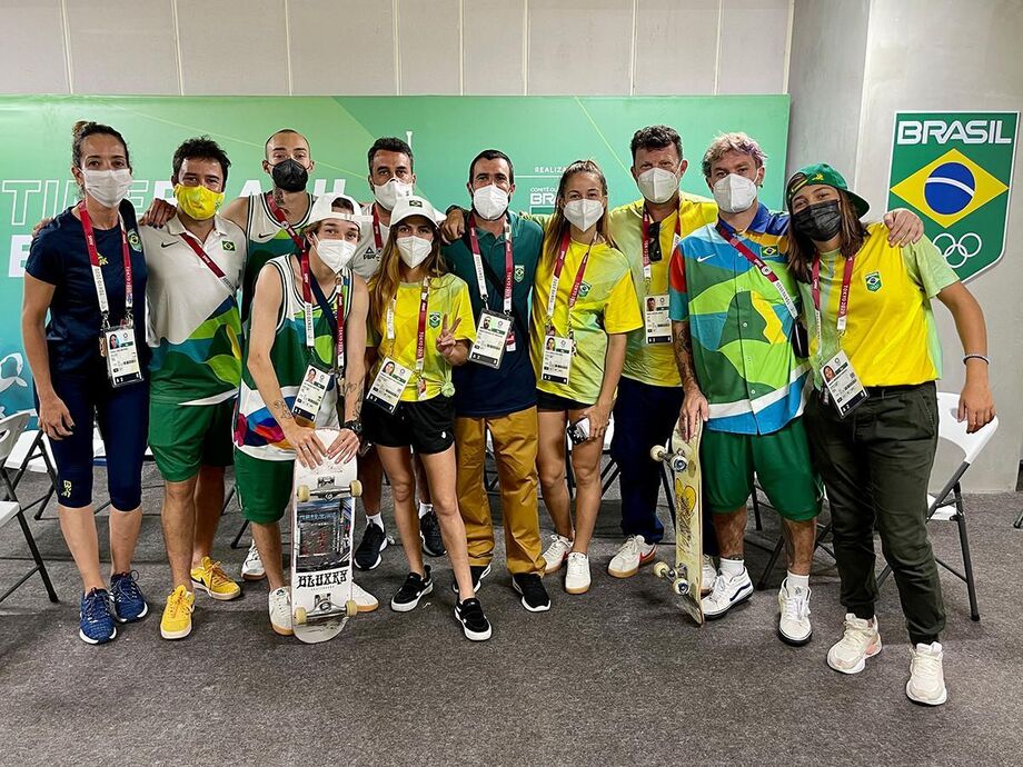 Equipe brasileira do skate park chega à Vila Olímpica em Tóquio: 'É irada!'