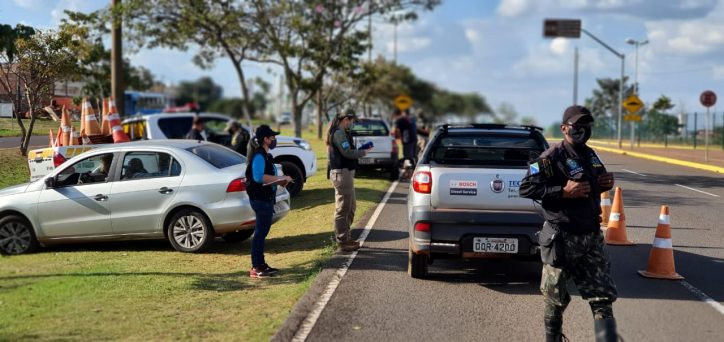 Nas operações, a Agência reprime clandestinos e cobra cumprimento de normas por legalizados