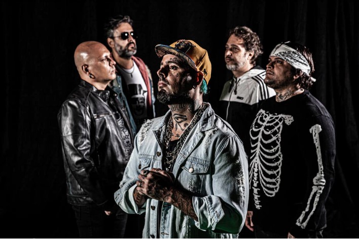 Tico e Os Detonautas. Banda formada na internet