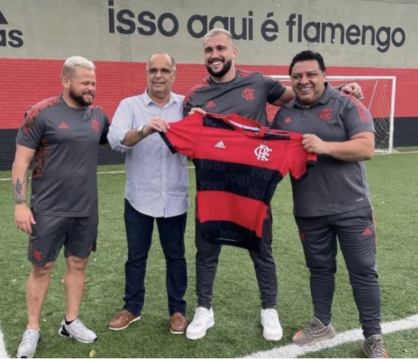 O ex-BBB 21 Arthur Picoli, que jogará pelo Flamengo