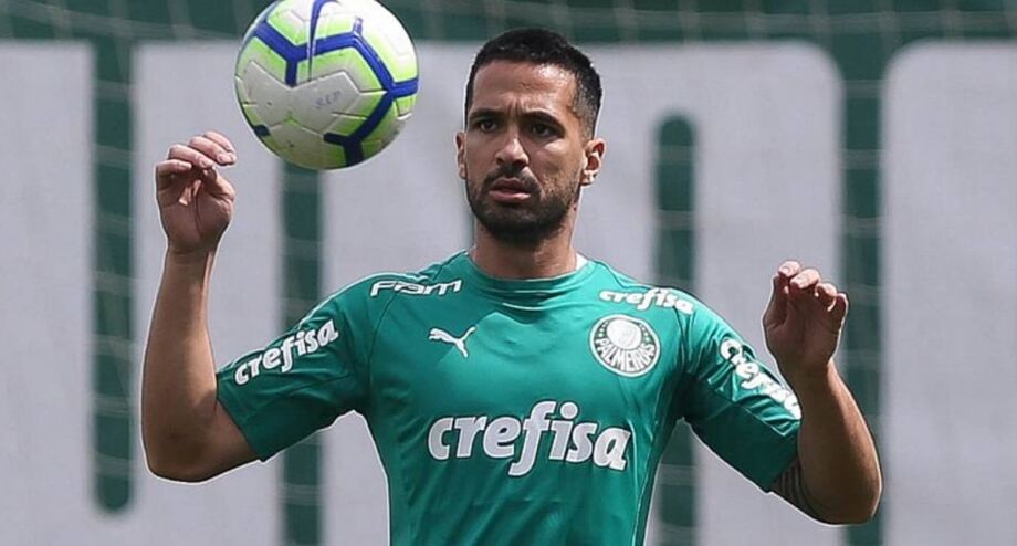 A novidade para terça-feira será o zagueiro Luan, de volta aos trabalhos