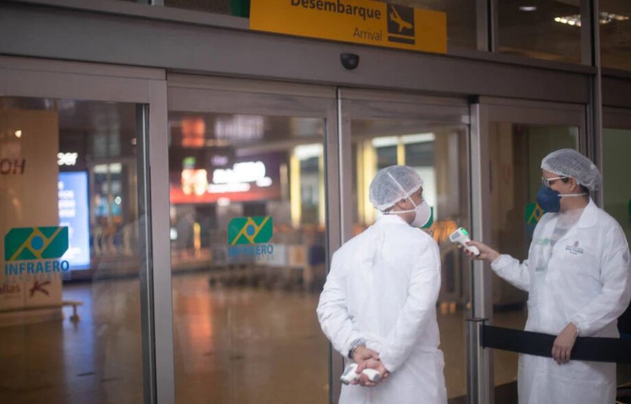 A estrutura instalada no Aeroporto de Congonhas, na zona sul de São Paulo, em 27 de maio segue inspecionando passageiros sintomáticos da covid-19