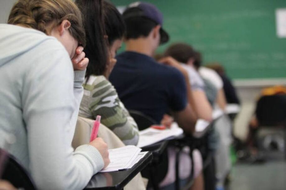 Somente poderá se inscrever no Prouni, estudante brasileiro que não possua diploma de curso superior e que tenha participado do Enem mais recente