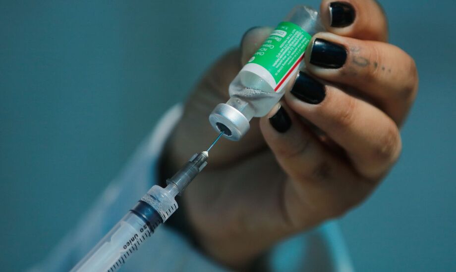 Apenas a Pfizer já tem autorização da Anvisa para ser utilizado nessa faixa etária