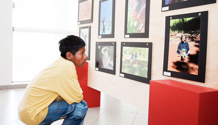 Projeto fotográfico Nosso Olhar retoma oficinas para crianças e adolescentes na próxima semana