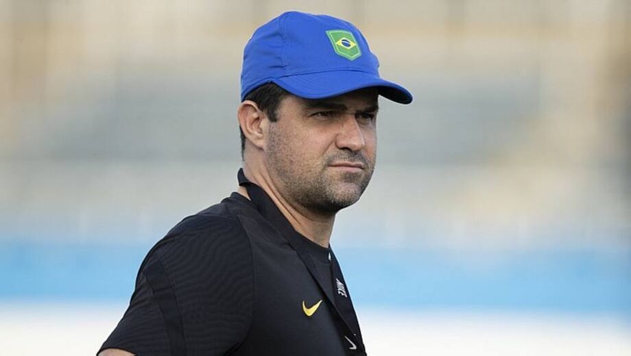 André Jardine tem como missão levar o Brasil ao bicampeonato olímpico no futebol masculino