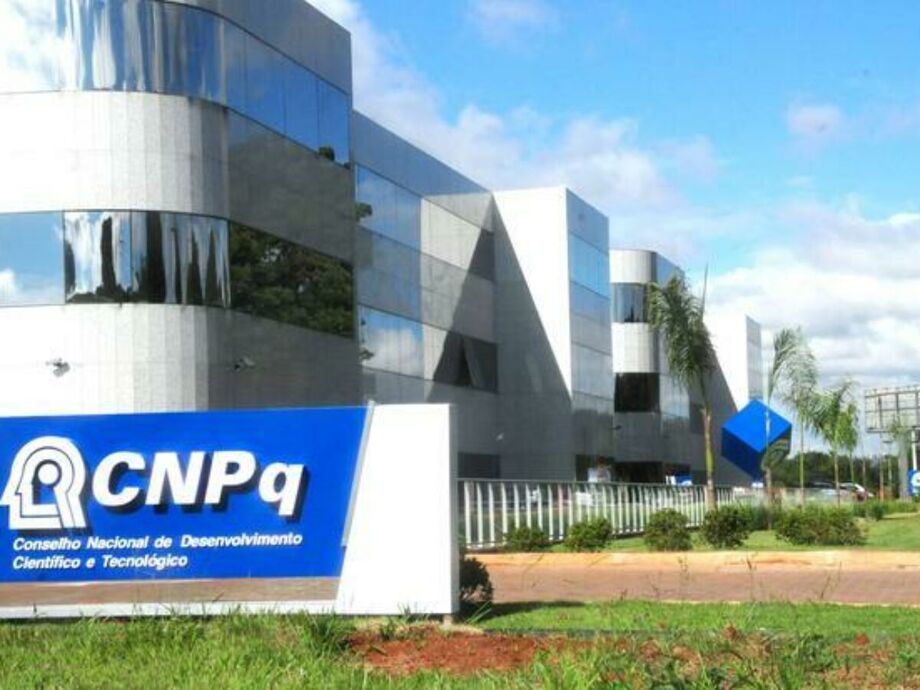 Lattes pode ser restabelecido no início da próxima semana, diz presidente do CNPq