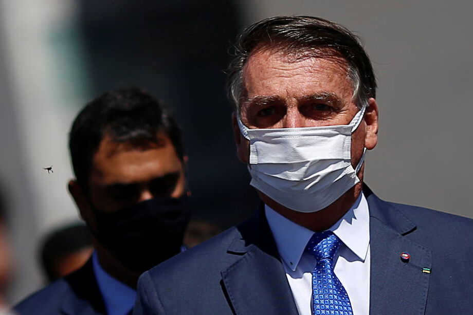 Bolsonaro sugeriu estudos para elaboração de uma proposta para proibir que governadores cobrem ICMS sobre as taxas das bandeiras tarifárias