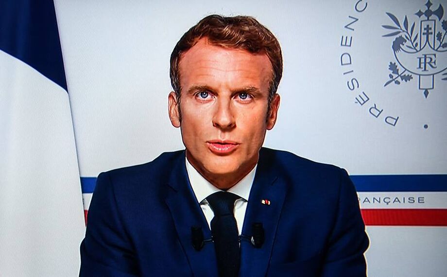 O presidente francês Emmanuel Macron discursa sobre a situação do Afeganistão