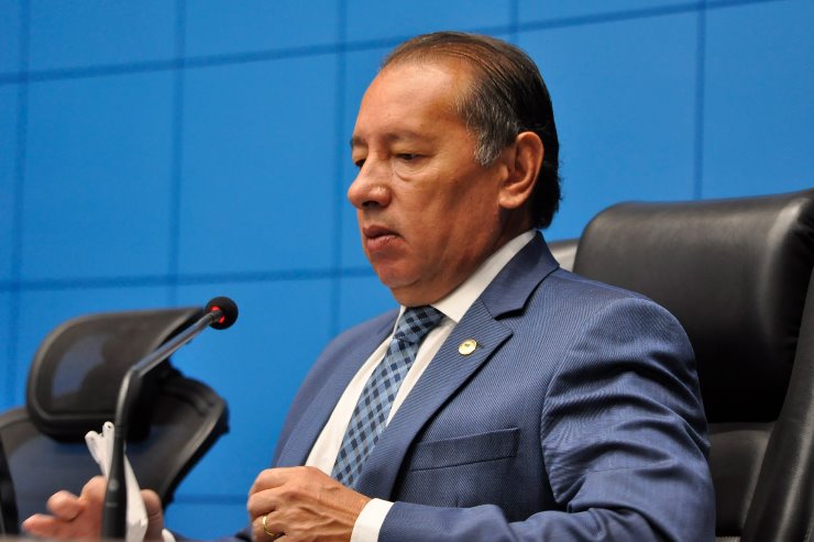 Gerson comemora queda no ICMS da energia elétrica