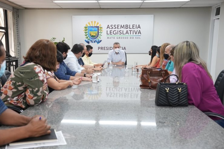 Corrêa deve pedir reforma de outras unidades escolares do município