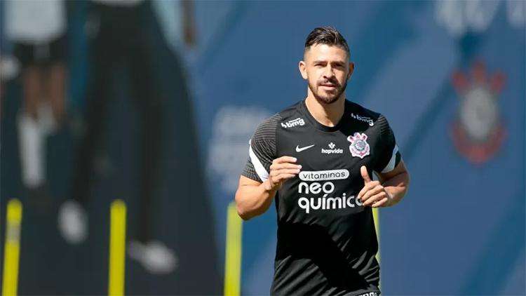 Giuliano foi relacionado para o clássico deste domingo
