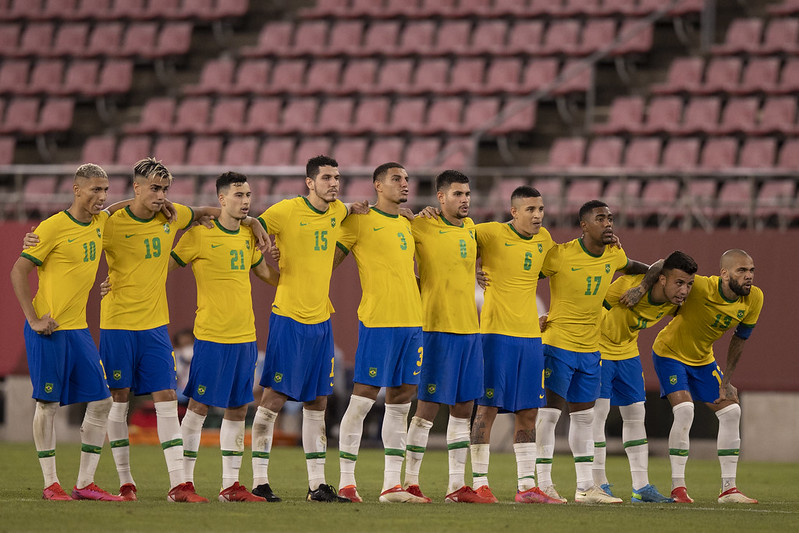 Seleção masculina já seguiu em direção a Yokohama.