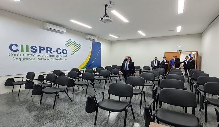 A concessionária de energia dará início às atividades de levantamento de dados e elaboração de diagnóstico energético das unidades de segurança, para então viabilizar a execução do Programa de Eficiência Energética