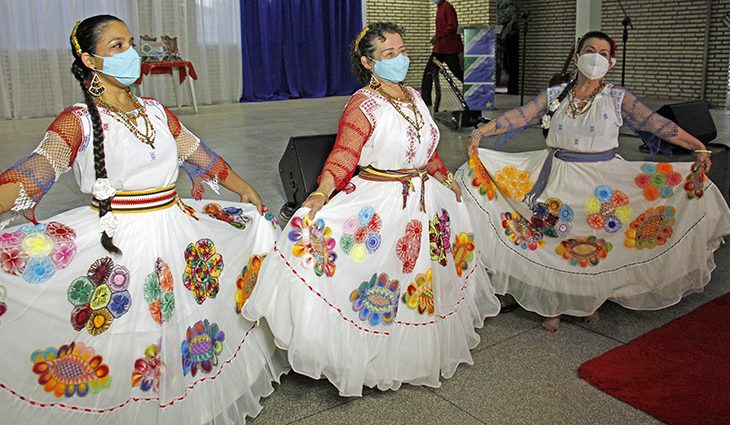 Apresentação na Colônia Paraguaia