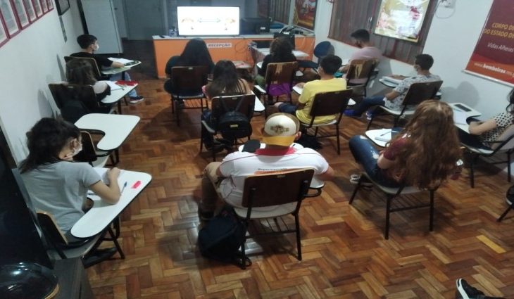 Jovem Bombeiro no Enem
